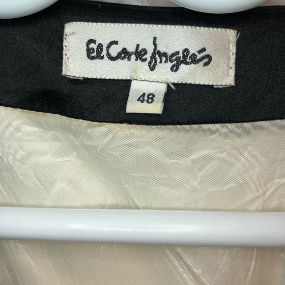 Silky white dress with purple flowers - Picture 2 of 2